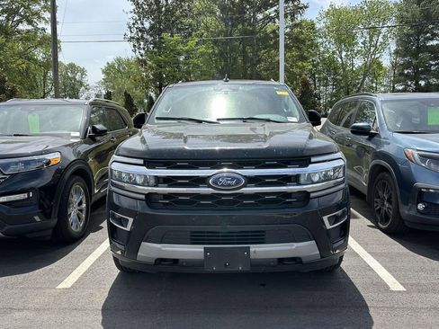 Used 2023 Ford Expedition Max Limited image 2