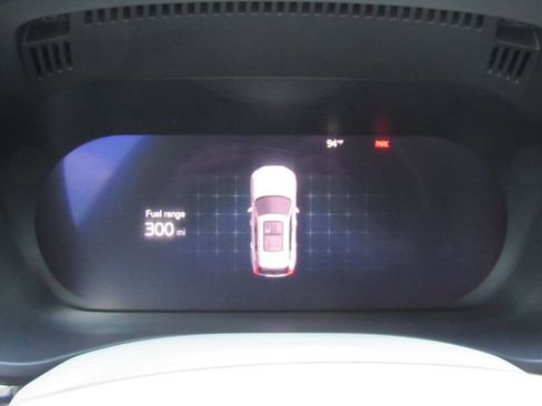 Used 2023 Volvo XC60 B5 Plus w/ Protection Package Premier image 41