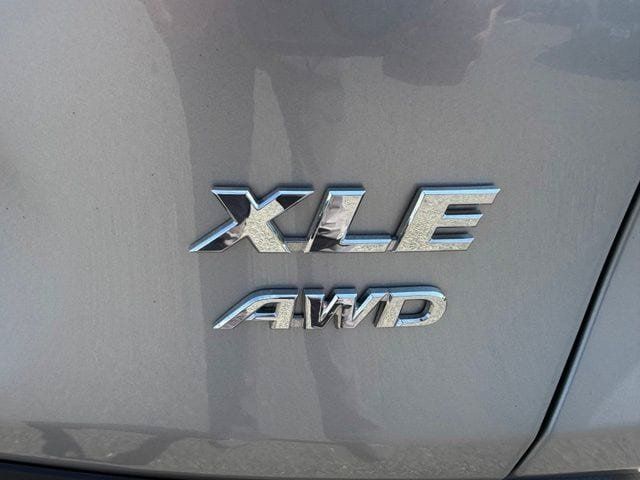Used 2021 Toyota RAV4 XLE w/ Convenience Package AWD/4WD image 23