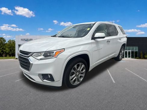 Used 2021 Chevrolet Traverse Premier w/ LPO, Floor Liner Package AWD/4WD image 5