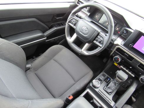 Used 2024 Toyota Tacoma SR5 image 38