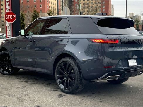 New 2026 Land Rover Range Rover Sport Dynamic SE image 12