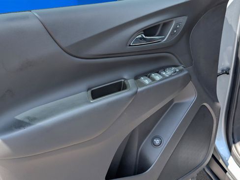 Used 2024 Chevrolet Equinox LT FWD image 15