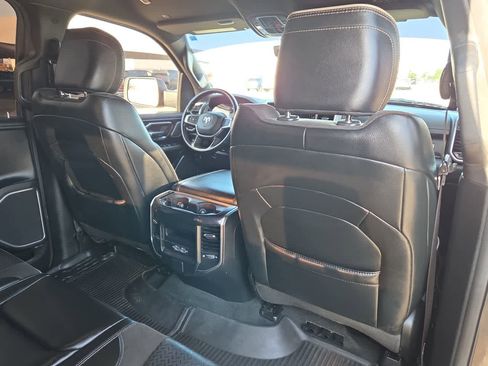 Used 2022 RAM 1500 Laramie AWD/4WD image 16