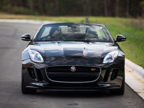 Used 2015 Jaguar F-TYPE S image 16