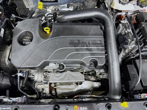 Used 2024 Chevrolet Equinox LS w/ LS Convenience Package FWD image 29