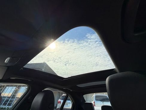 Used 2018 Mercedes-Benz C 300 Sedan image 30