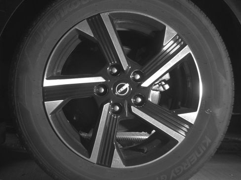 Used 2025 Nissan Sentra SV FWD image 14