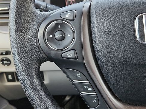 Used 2018 Honda Pilot EX image 16