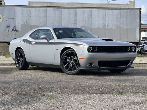Used 2023 Dodge Challenger R/T w/ Plus Package image 1