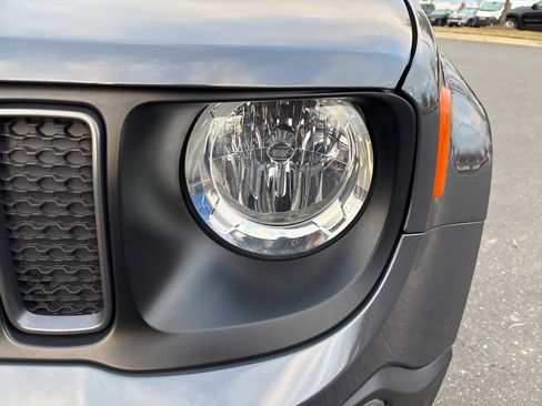 Used 2022 Jeep Renegade Trailhawk image 11