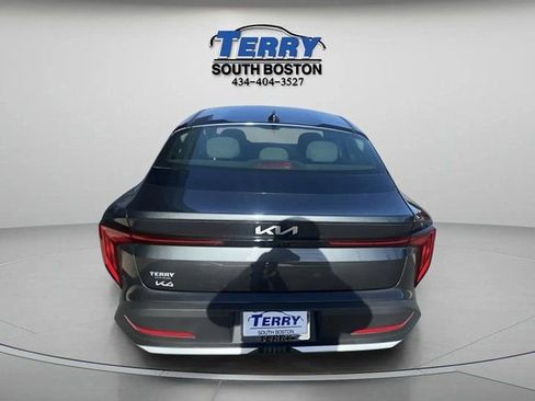 Used 2025 Kia K4 EX image 3