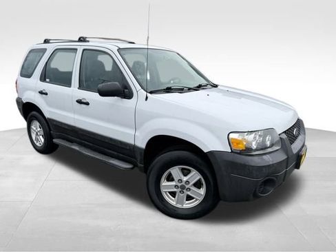 Used 2006 Ford Escape XLS image 1
