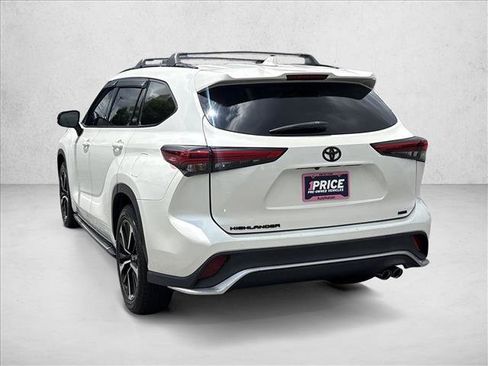 Used 2021 Toyota Highlander XSE FWD image 7