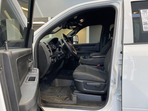 Used 2026 RAM 3500 Tradesman AWD/4WD image 16