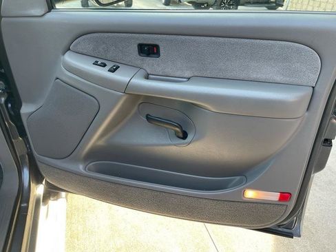 Used 2000 Chevrolet Silverado 2500 LS image 40