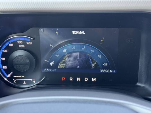 Used 2022 Ford Bronco Wildtrak image 27