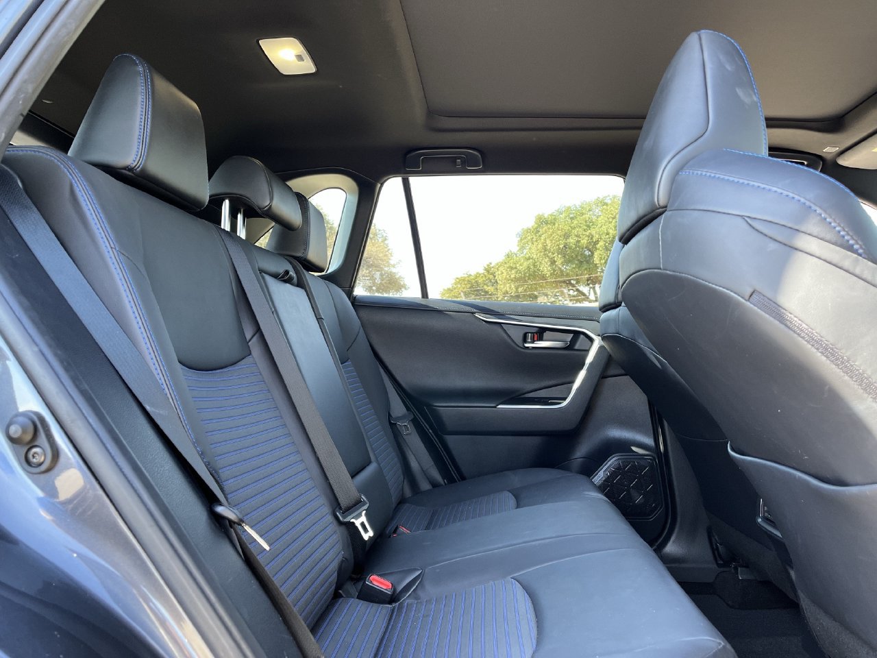 Used 2023 Toyota RAV4 XSE AWD/4WD image 28