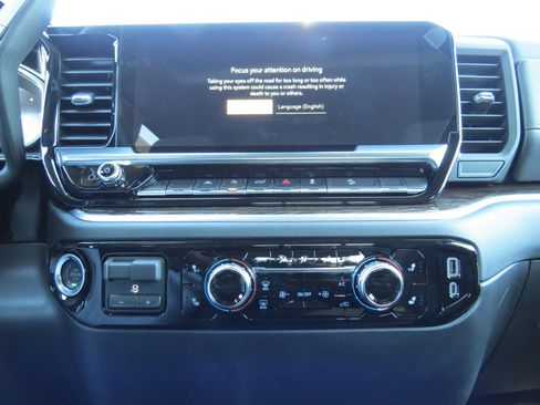 New 2026 GMC Sierra 1500 SLE image 21