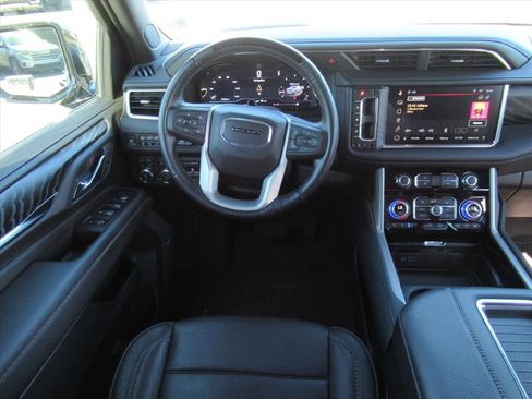 Used 2024 GMC Yukon Denali w/ Advanced Technology Package image 13