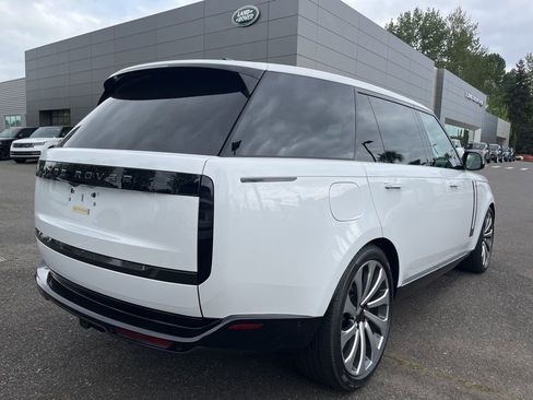 New 2026 Land Rover Range Rover Long Wheelbase SE AWD/4WD image 7