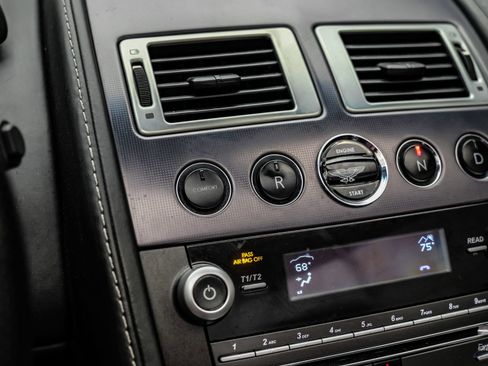 Used 2009 Aston Martin V8 Vantage Convertible image 62