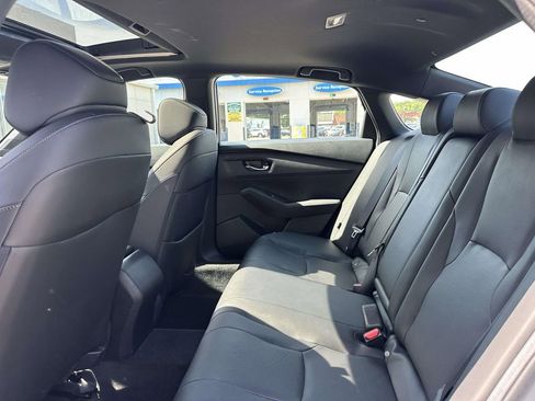 Used 2023 Honda Accord Sport image 9