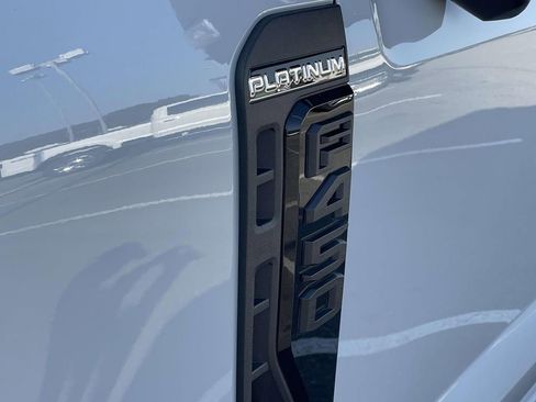 Used 2025 Ford F450 Platinum w/ FX4 Off-Road Package AWD/4WD image 8