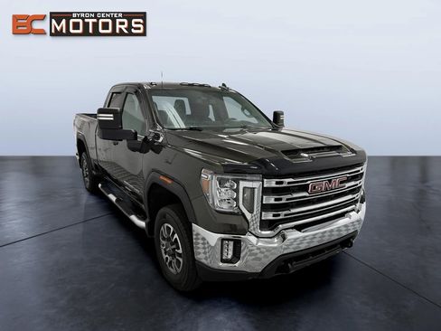 Used 2022 GMC Sierra 2500 SLE w/ X31 Off-Road Package AWD/4WD image 7