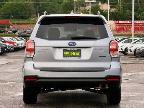 Used 2017 Subaru Forester 2.5i Premium w/ All-Weather Package AWD/4WD image 4