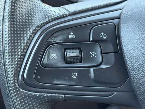 Used 2024 Buick Envista Preferred image 17