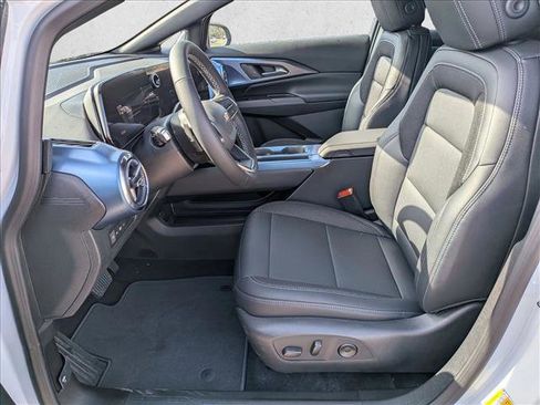 New 2026 Chevrolet Equinox EV LT image 15