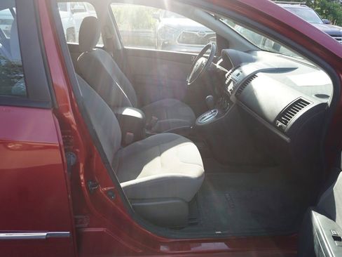 Used 2011 Nissan Sentra 2.0 SL w/ Navigation Pkg FWD image 13