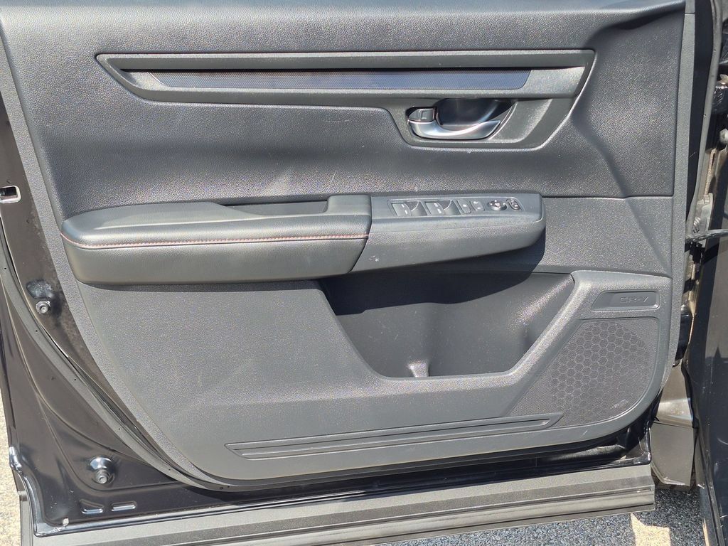 Used 2025 Honda CR-V Sport image 25