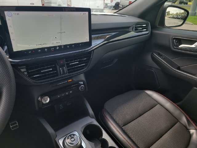 Used 2023 Ford Escape ST-Line w/ Tech Pack #1 FWD image 22