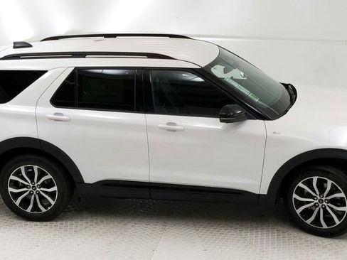 New 2025 Ford Explorer ST-Line w/ Premium Package image 14