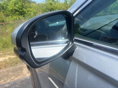 Used 2023 Honda CR-V EX image 3