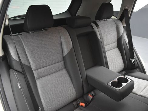 Used 2022 Nissan Rogue SV image 22