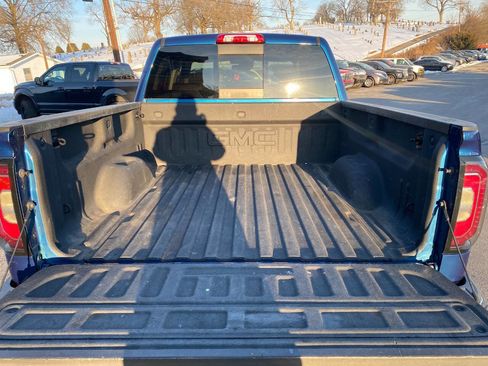 Used 2018 GMC Sierra 1500 SLT image 25
