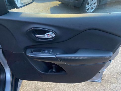 Used 2014 Jeep Cherokee Latitude image 17