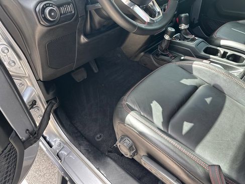 Used 2020 Jeep Wrangler Unlimited Rubicon w/ Dual Top Group AWD/4WD image 20