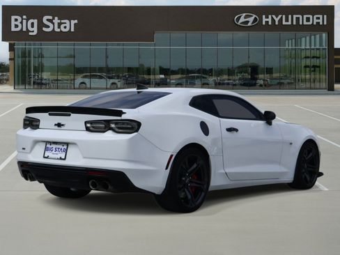 Used 2023 Chevrolet Camaro SS RWD image 4