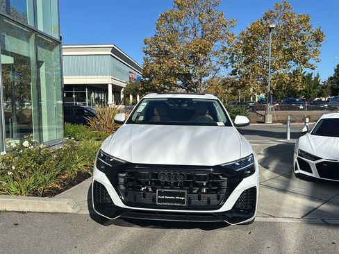 Used 2024 Audi Q8 Premium Plus AWD/4WD image 3