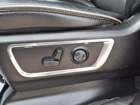 Used 2024 RAM 1500 Laramie image 12