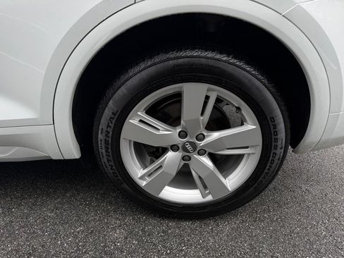 Used 2019 Audi Q5 Premium Plus w/ Premium Plus Package AWD/4WD image 11