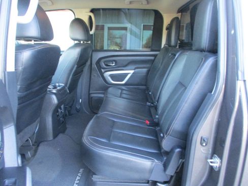 Used 2016 Nissan Titan SL AWD/4WD image 21