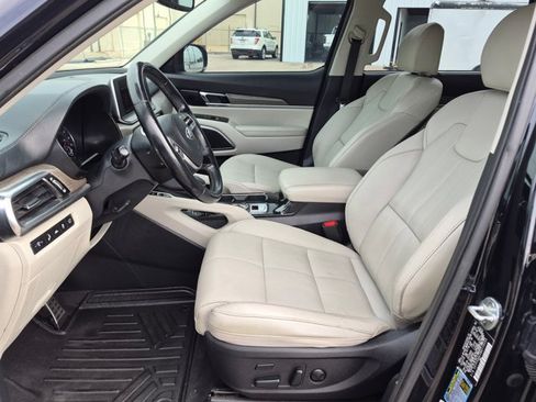 Used 2021 Kia Telluride SX w/ Nightfall Edition Package AWD/4WD image 16