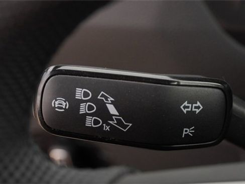 Used 2022 Volkswagen Tiguan SEL R-Line image 31