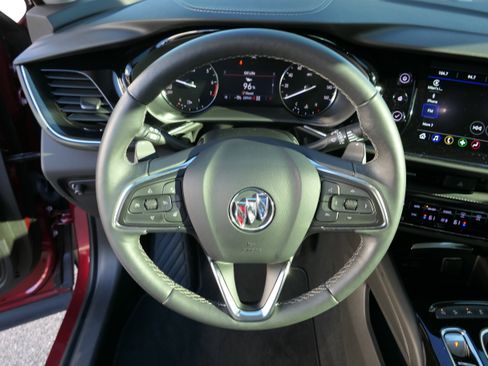 Used 2023 Buick Envision Preferred image 18