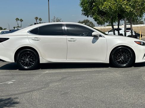 Used 2018 Lexus ES 350 w/ Navigation System Package FWD image 7